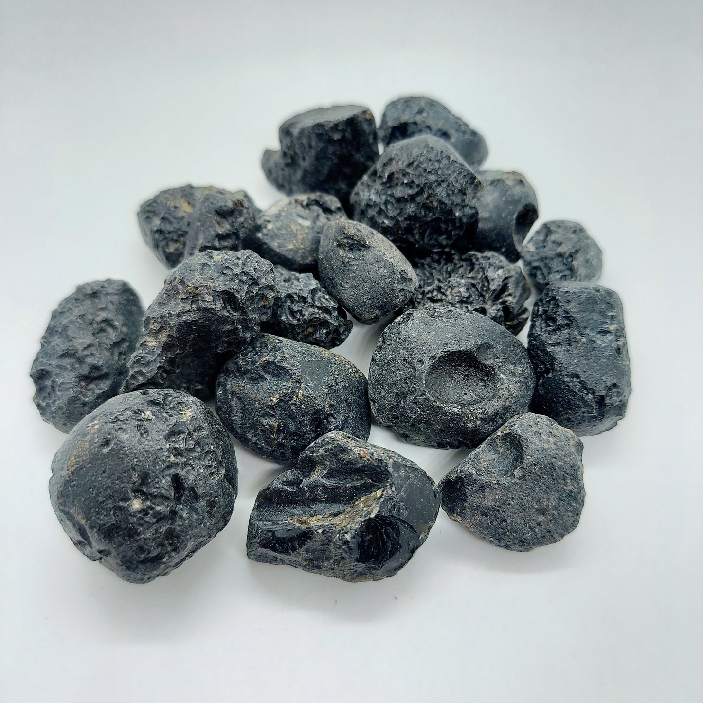 Tektite (black)